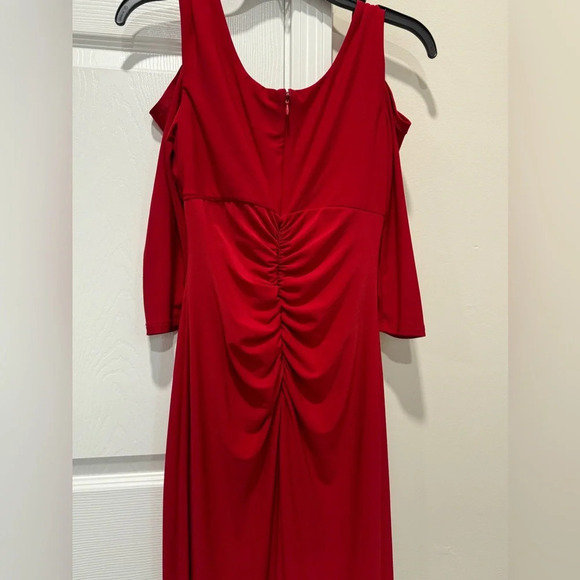 R&M Richards Floor Length Column Style Evening Gown in red   Sz :6 - Picture 8 of 10